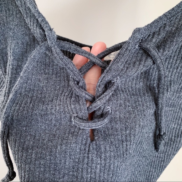 ❀ 2/$25 ❀ Lace-Up Crop Top - Picture 3 of 4